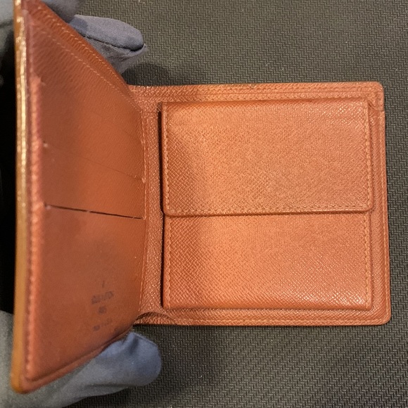 Louis Vuitton Marco Wallet - Picture 6 of 11